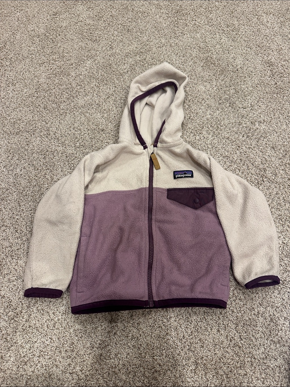 Patagonia Baby Micro D Snap-T jacket Two-Tone Fleece Cream & Purple 12-18 months